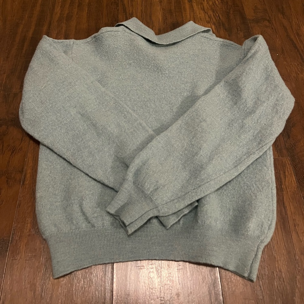 Button up Collared sweater - Picture 4 of 5